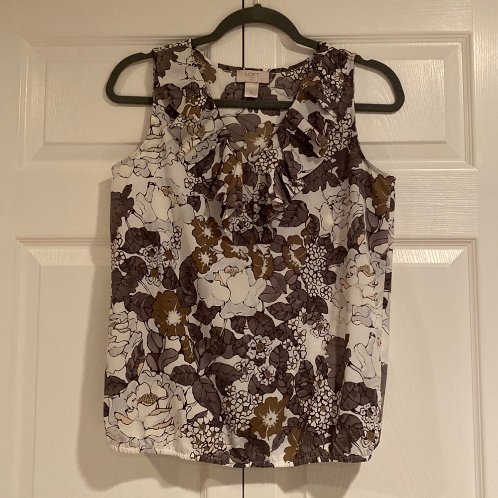 LOFT Outlet Floral V-Neck Tank Top, Size SP